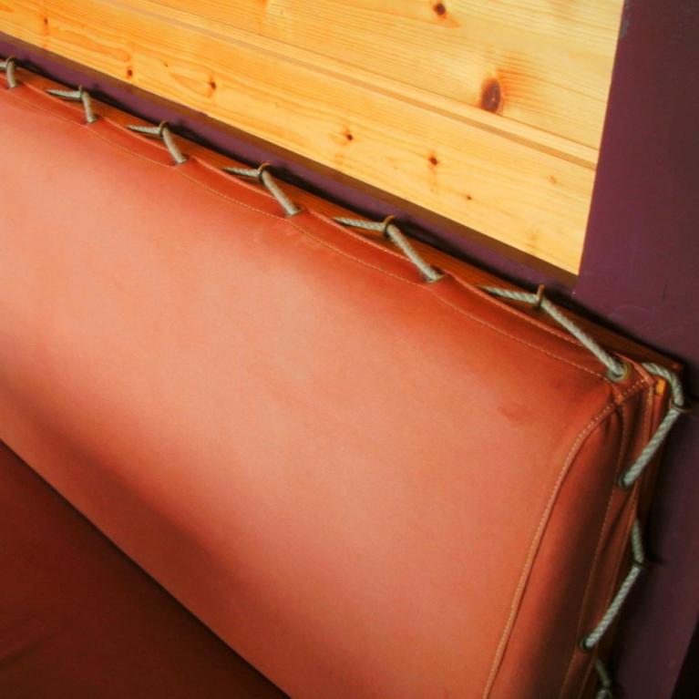 banquette et bains de soleil en skaï marine